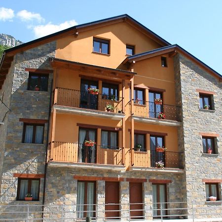 Apartamentos Mobison Salinas de Bielsa Exterior photo