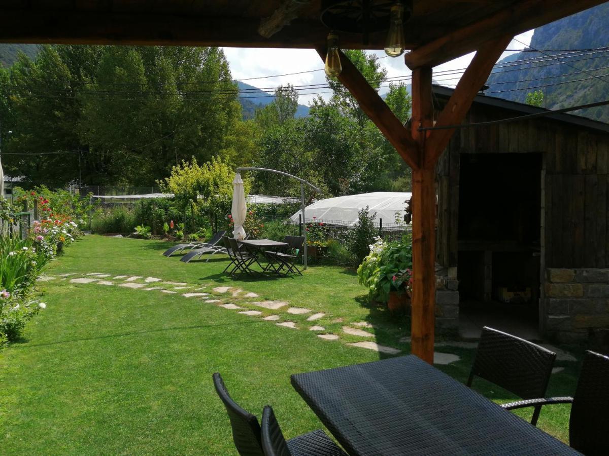 Apartamentos Mobison Salinas de Bielsa Exterior photo